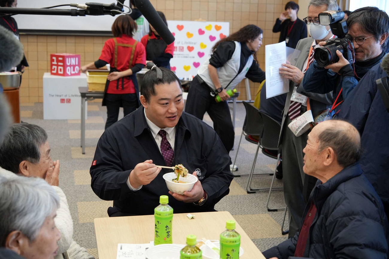 能登半島地震の被災者たちと交流した北陣親方