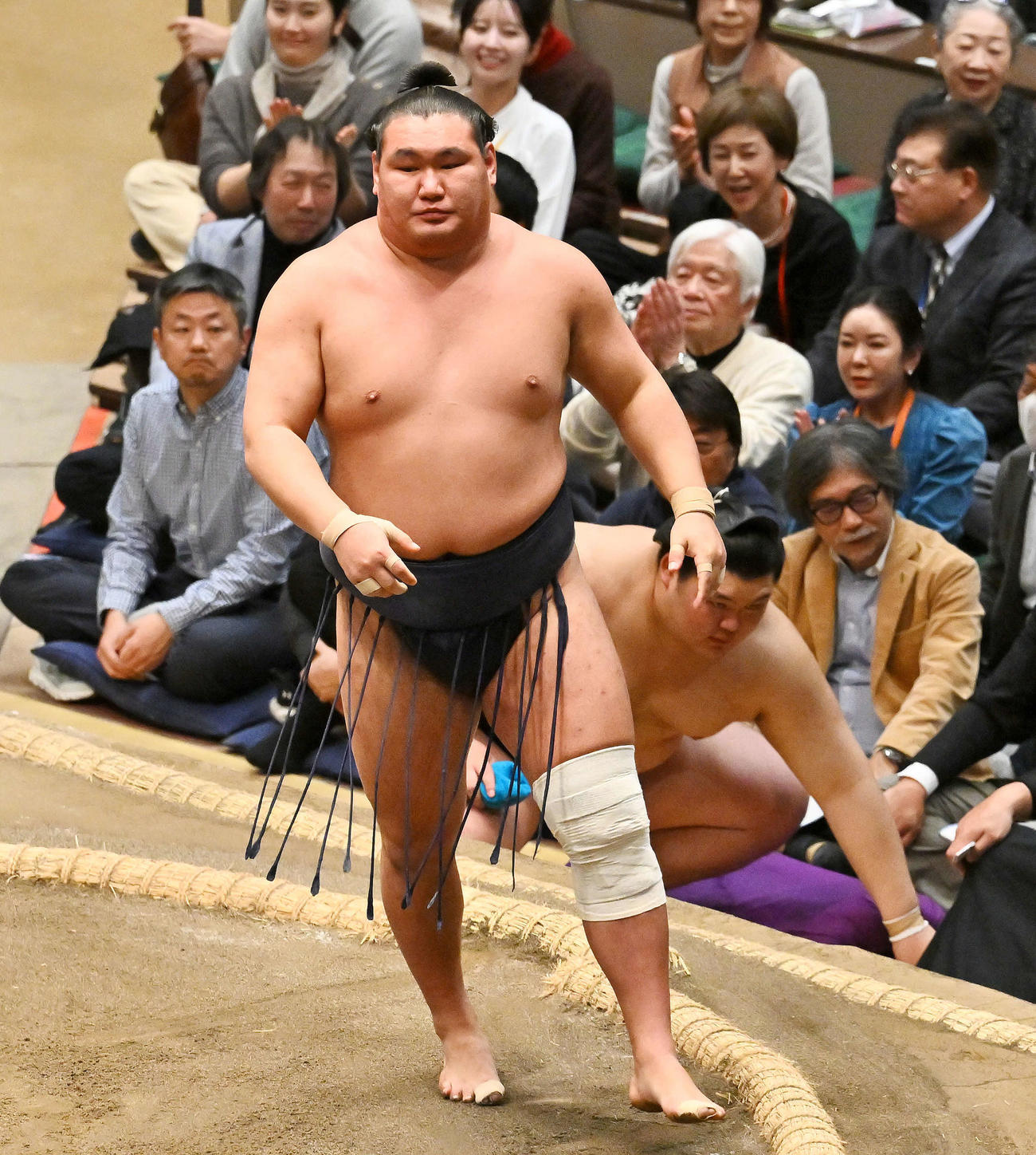 若隆景を破った豊昇龍（撮影・滝沢徹郎）