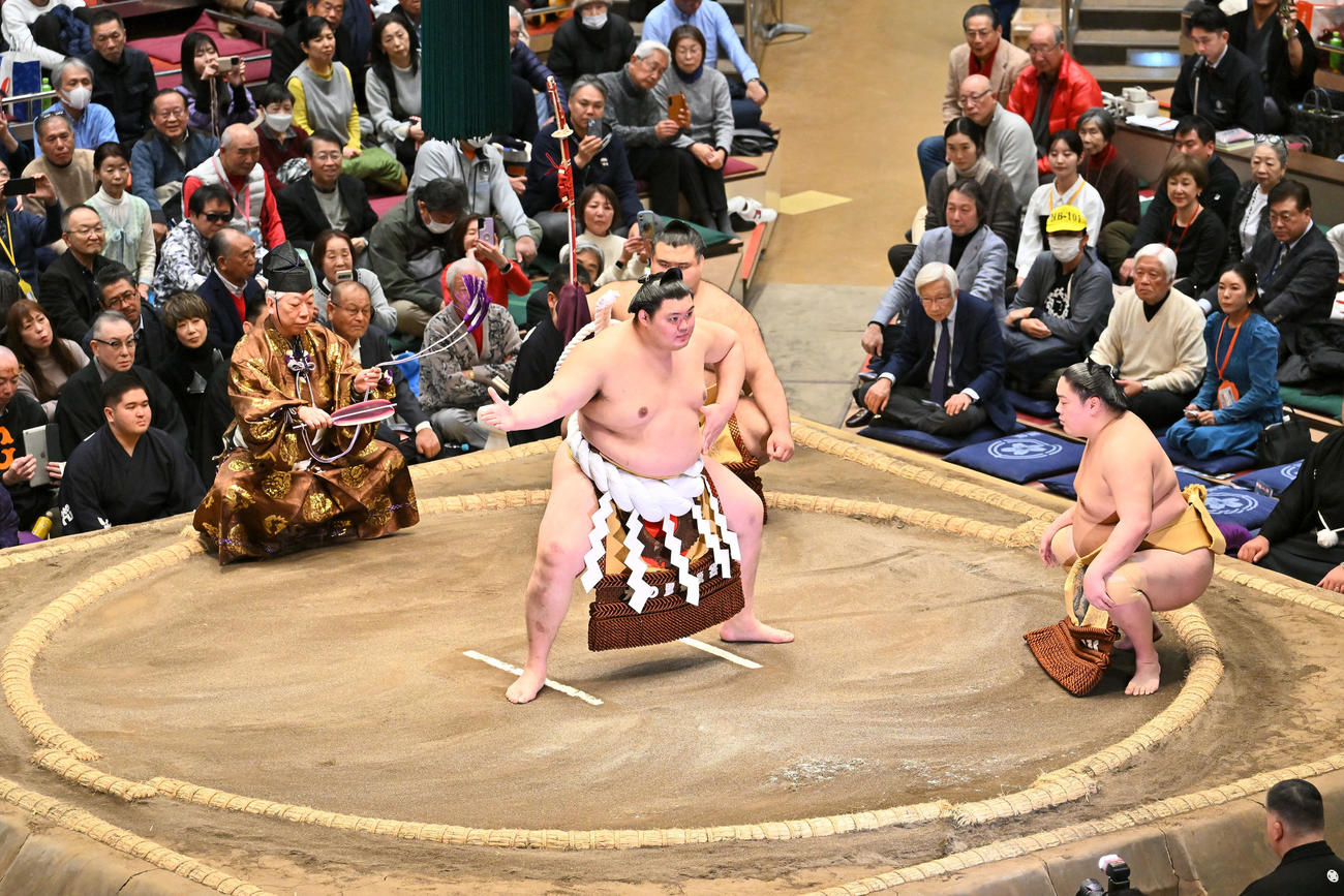 横綱土俵入りをする大の里（撮影・滝沢徹郎）