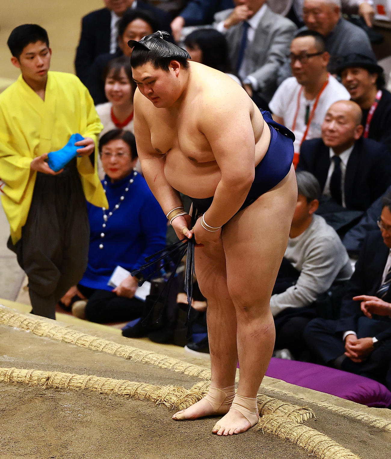 若元春に寄り切りで敗れた大の里（撮影・野上伸悟）