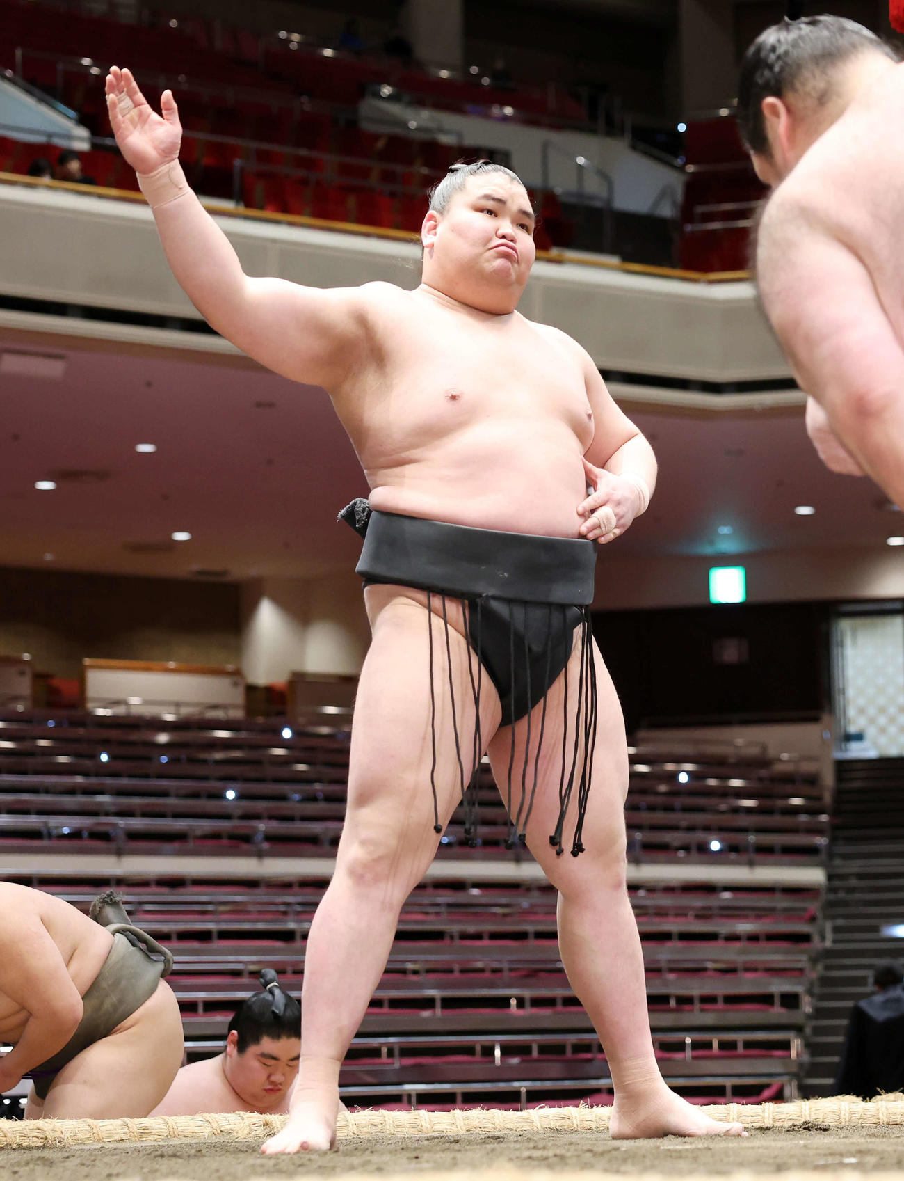 所作する旭富士（撮影・鈴木正人）　