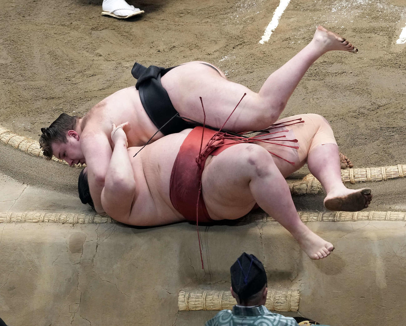 優勝決定戦で熱海富士を下した安青錦（撮影・たえ見朱実）