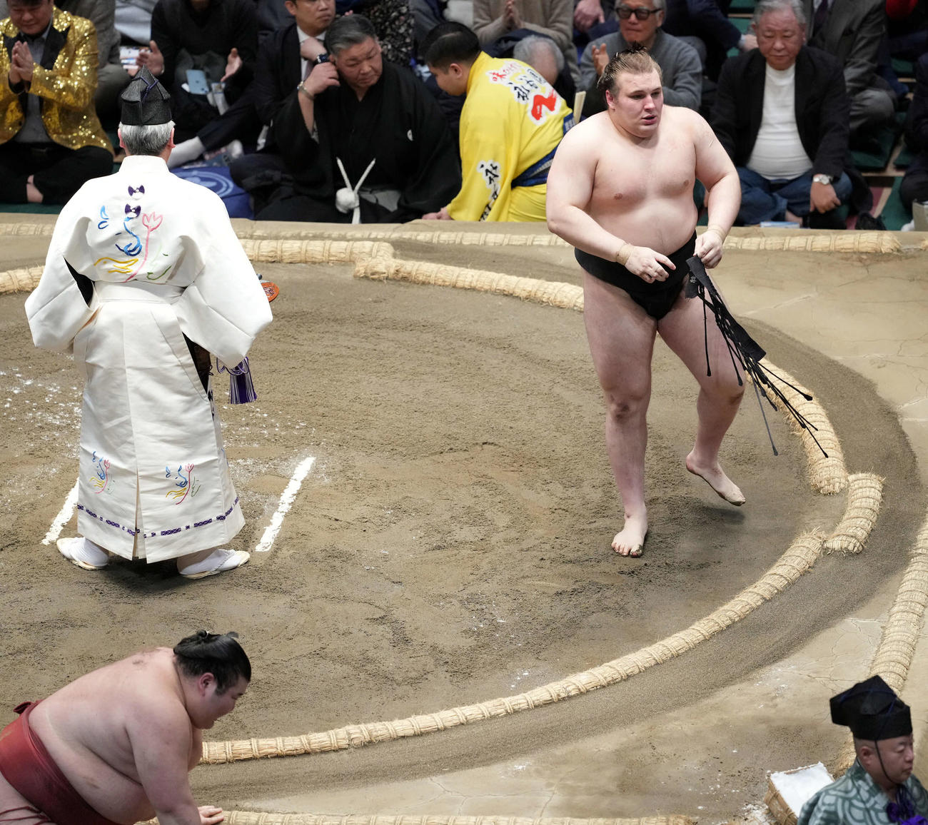優勝決定戦で熱海富士を下した安青錦（撮影・たえ見朱実）