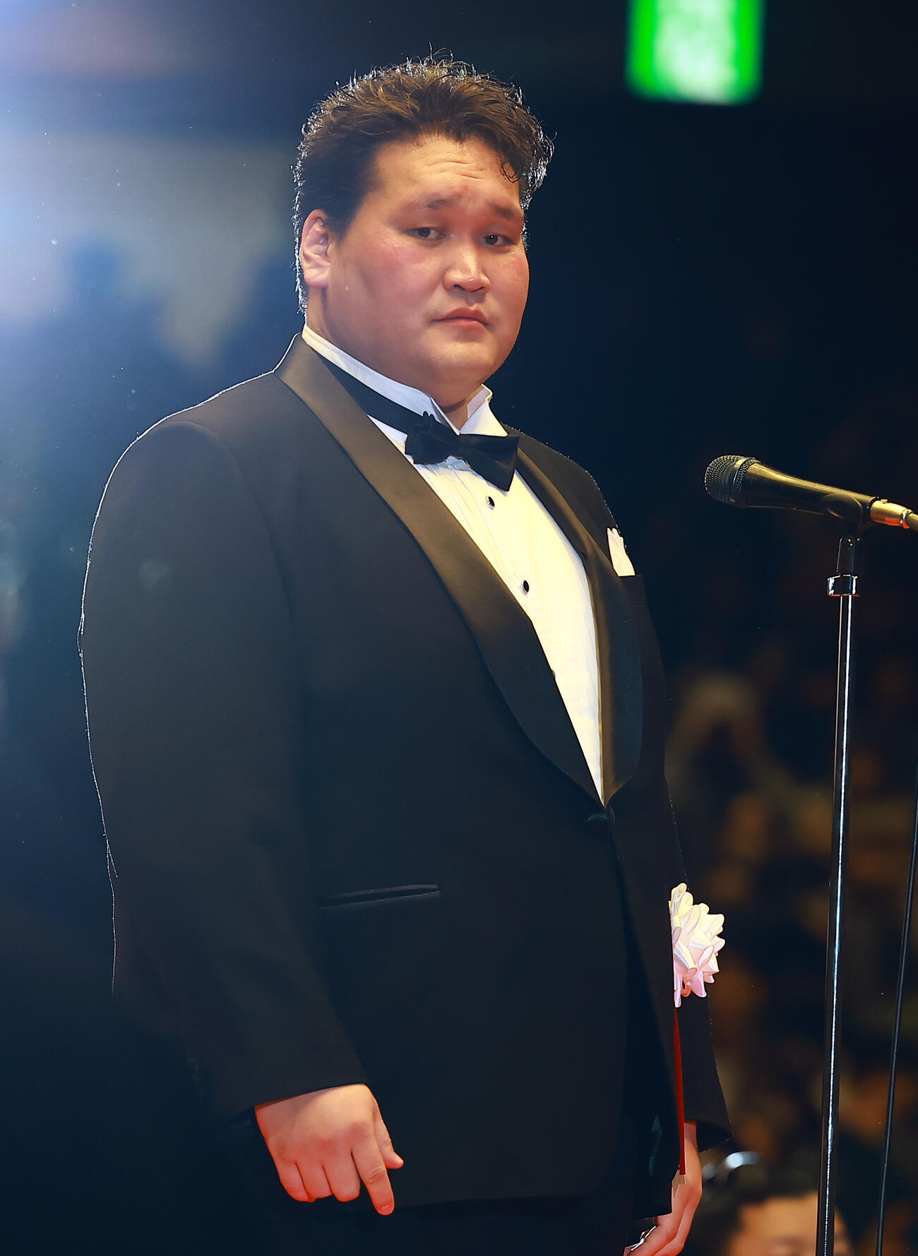 引退襲名披露大相撲の最後に、あいさつする元横綱照ノ富士の伊勢ケ浜親方（撮影・野上伸悟）