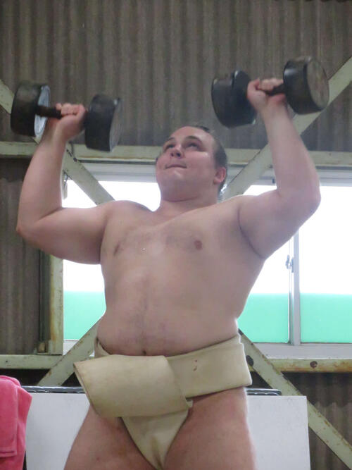 安青錦、計画的増量で綱とりボディーに進化「固めが好き」成長した肉体支えるふとんも新調