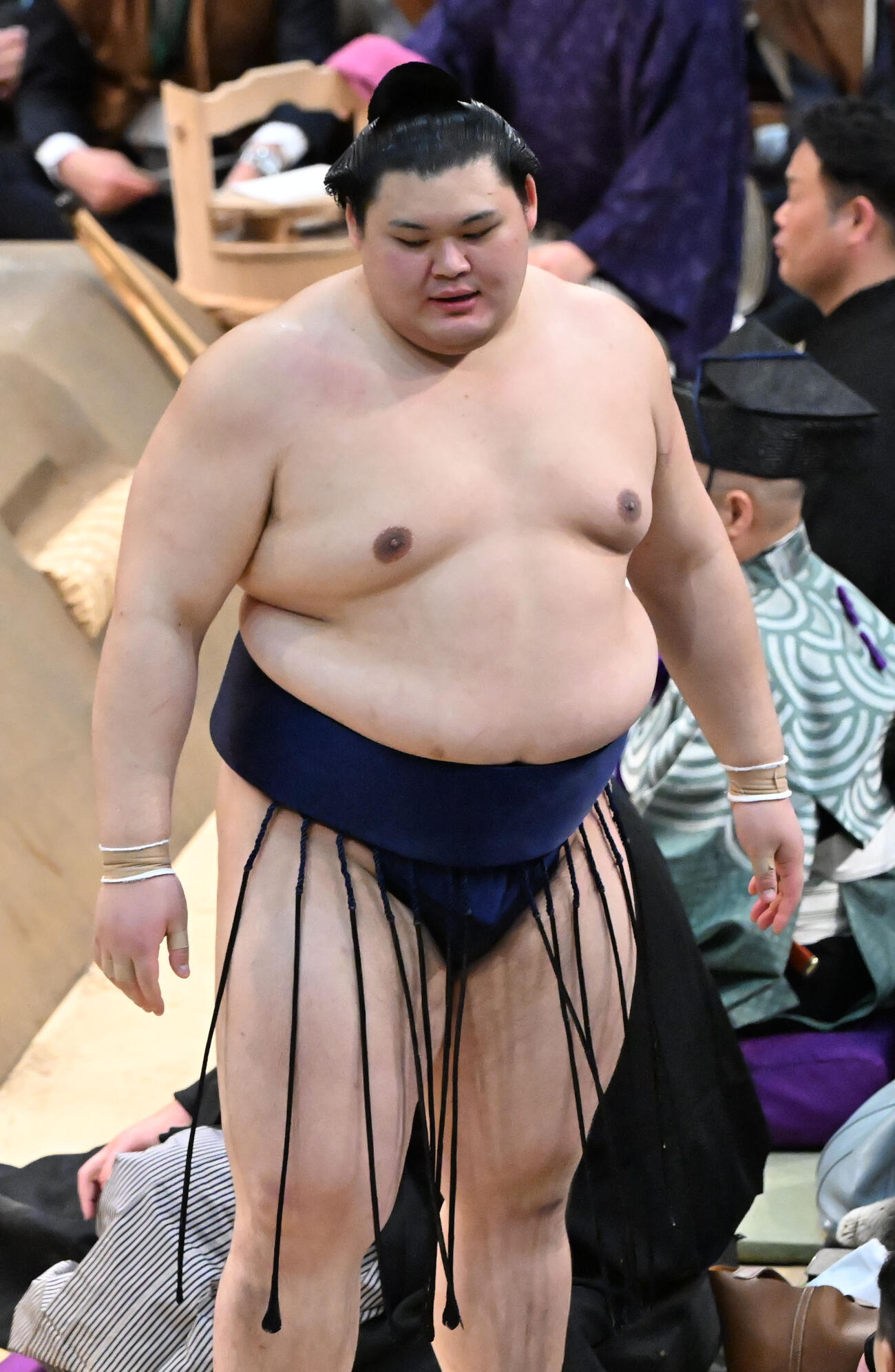 若隆景に押し出しで敗れた大の里（撮影・和賀正仁）