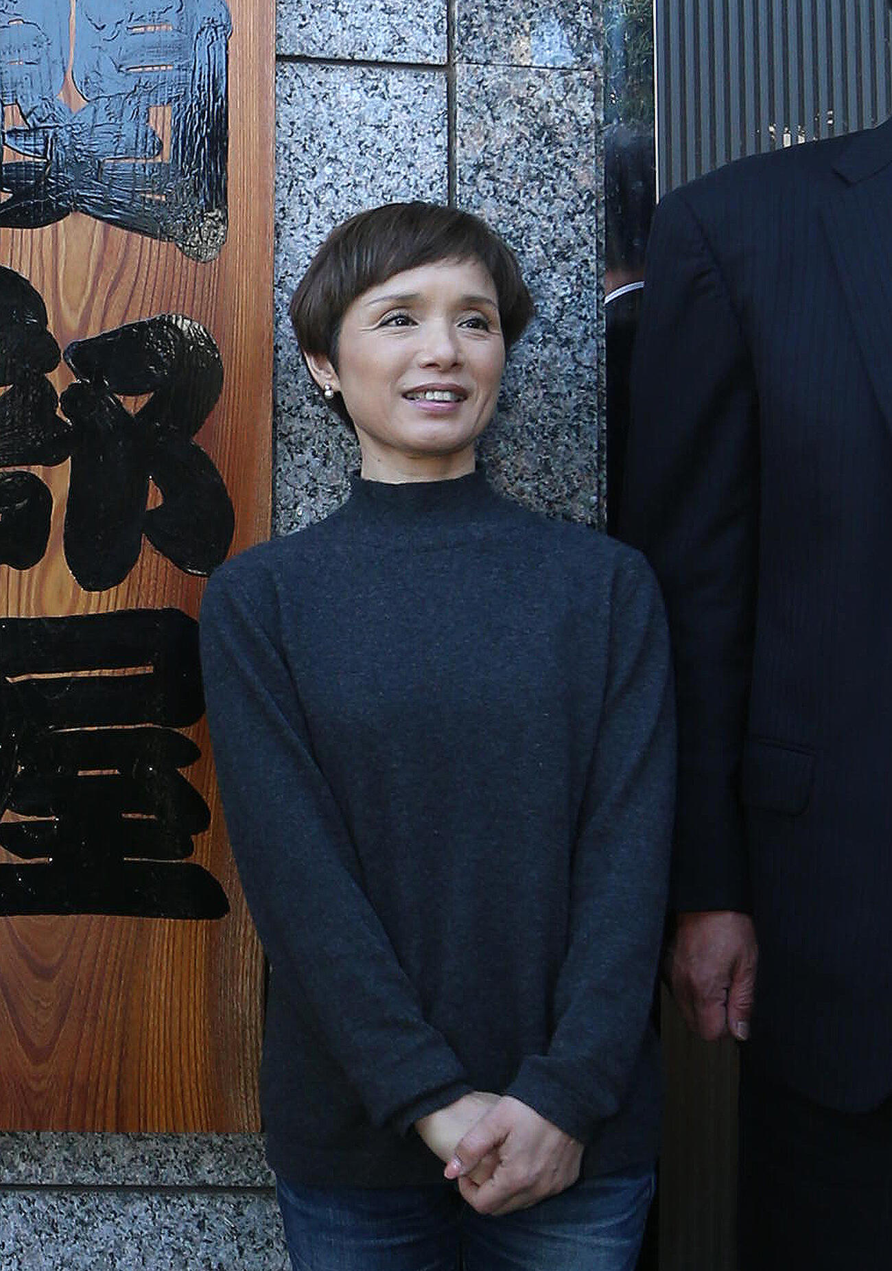 15年1月、二所ノ関部屋稽古稽古始め二所ノ関親方（元大関・若嶋津）の高田みづえ夫人