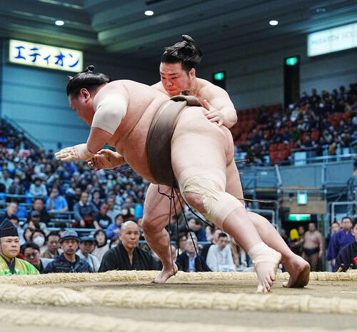 炎鵬「あきらめずにやってきてよかった」3年ぶり関取復帰に前進「あと