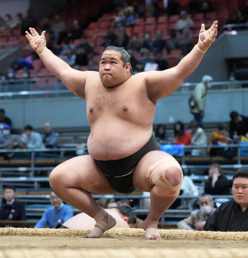 13日目の各段優勝の行方　三段目は生田目－龍葉山、序二段は旭富士－天昇山の好取組あり