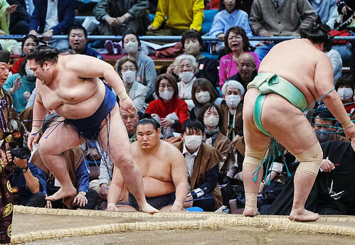 豪ノ山3敗後退、逆転V厳しい状況に 「土俵際で守りに入ってしまった