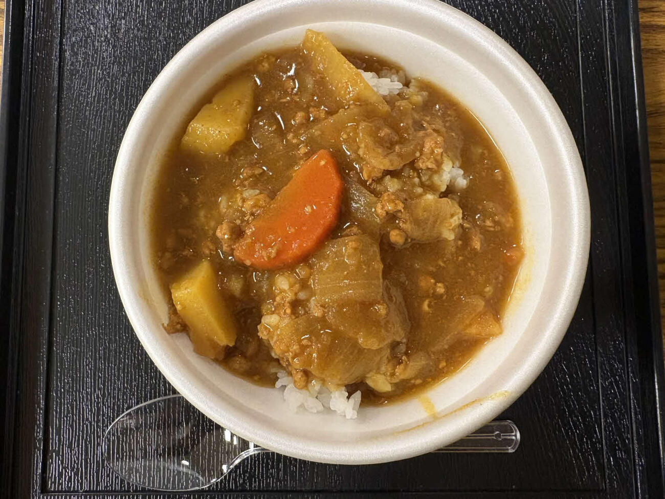 春場所会場のエディオンアリーナ大阪で、13日目限定の「親方カレー」が販売された
