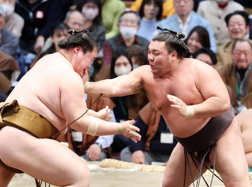 霧島３度目Ｖ王手、大関返り咲きと“ダブル取り”濃厚「シュラスコ？」５日連続会食で好調後押し
