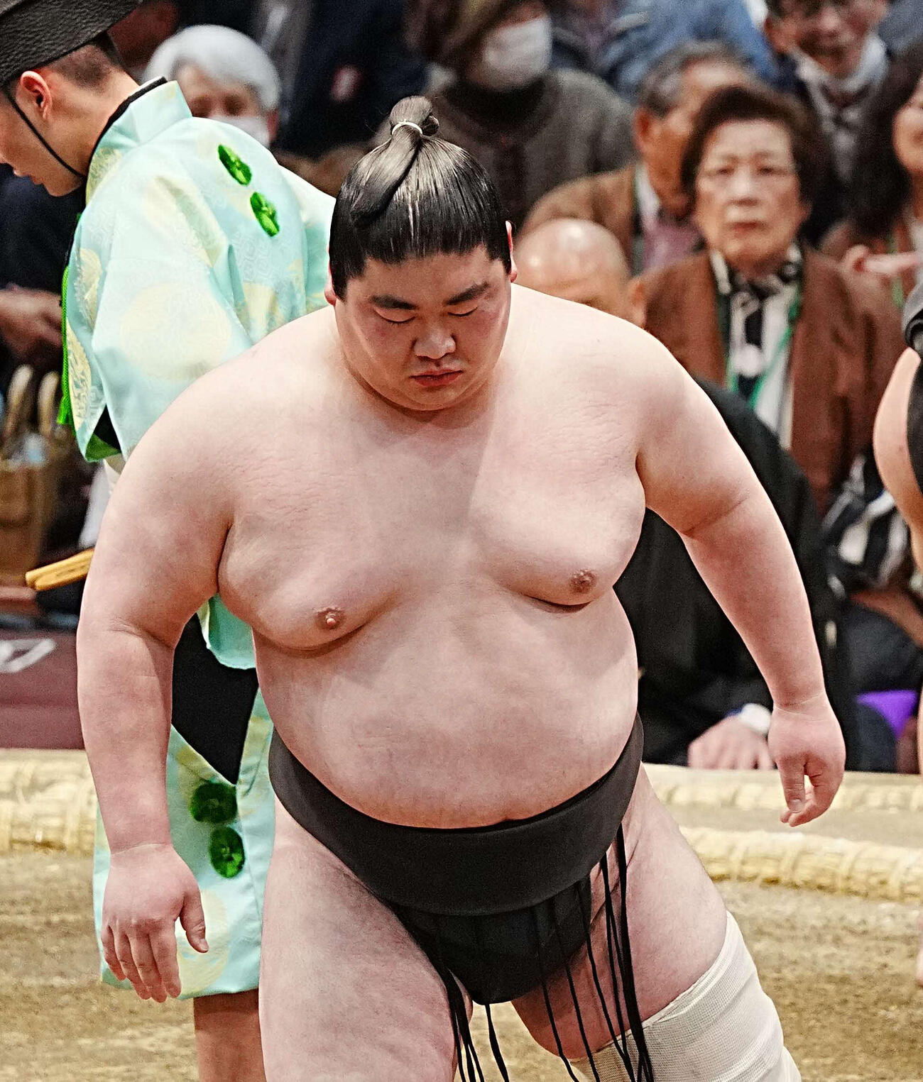 序ノ口優勝の阿龍（撮影・小沢裕）