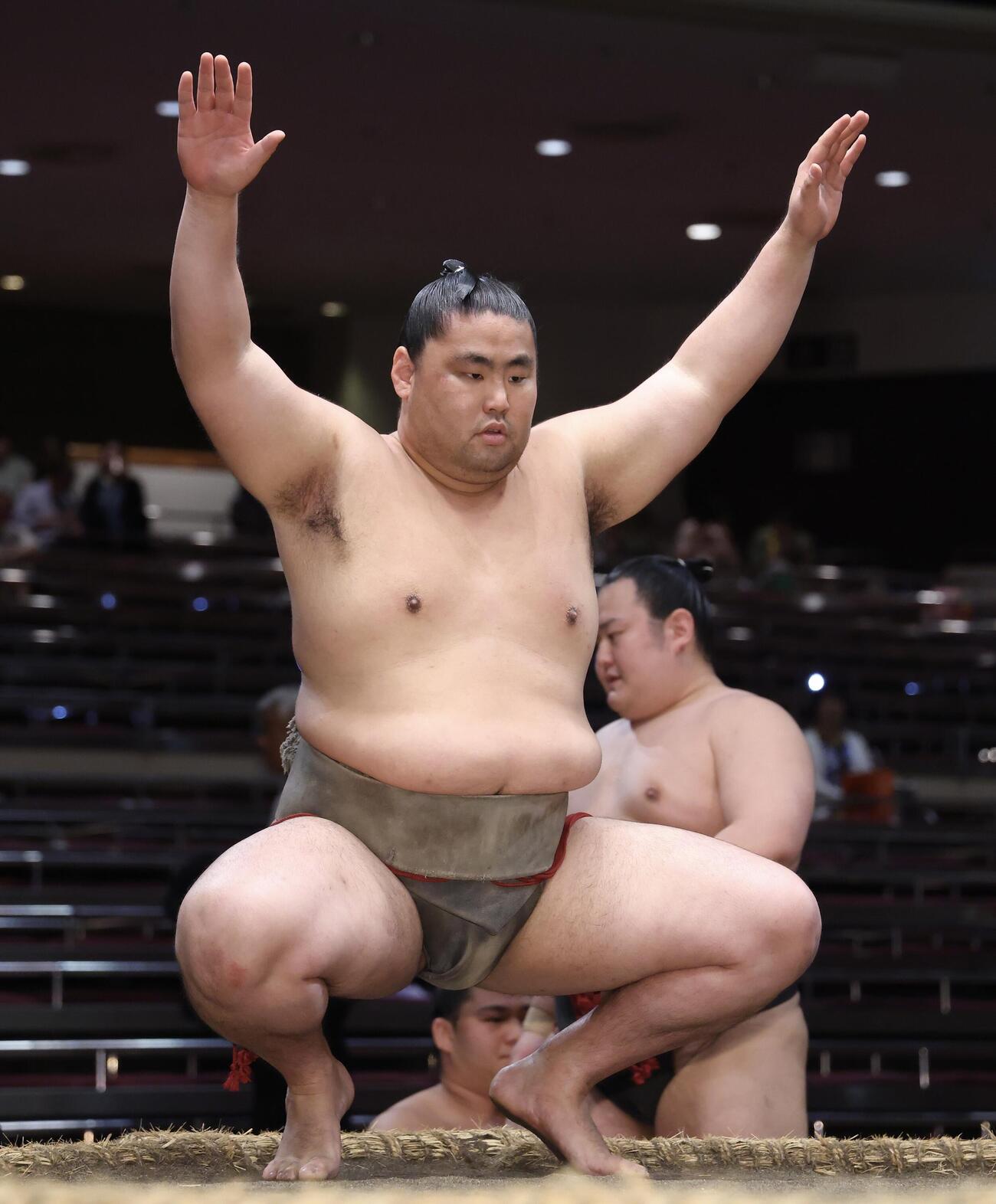 塵手水（ちりちょうず）を切る八女の里（2025年5月撮影）