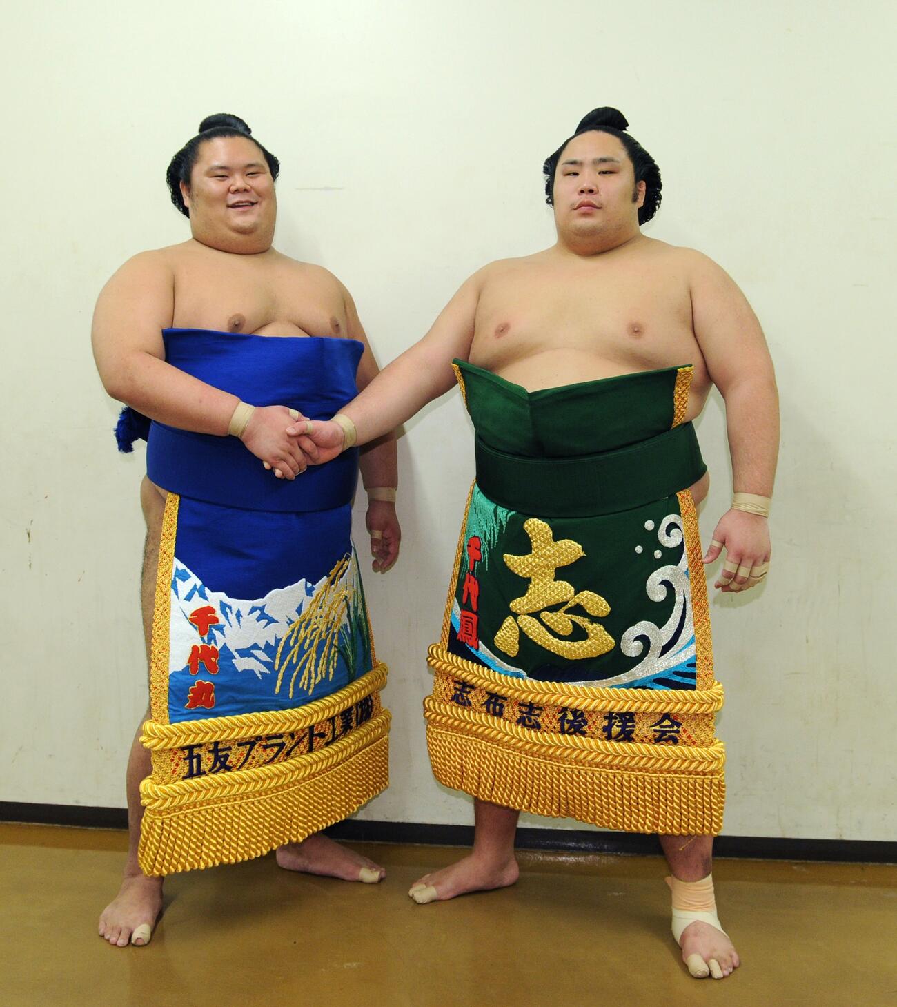 千代丸（左）と千代鳳＝2013年9月16日撮影