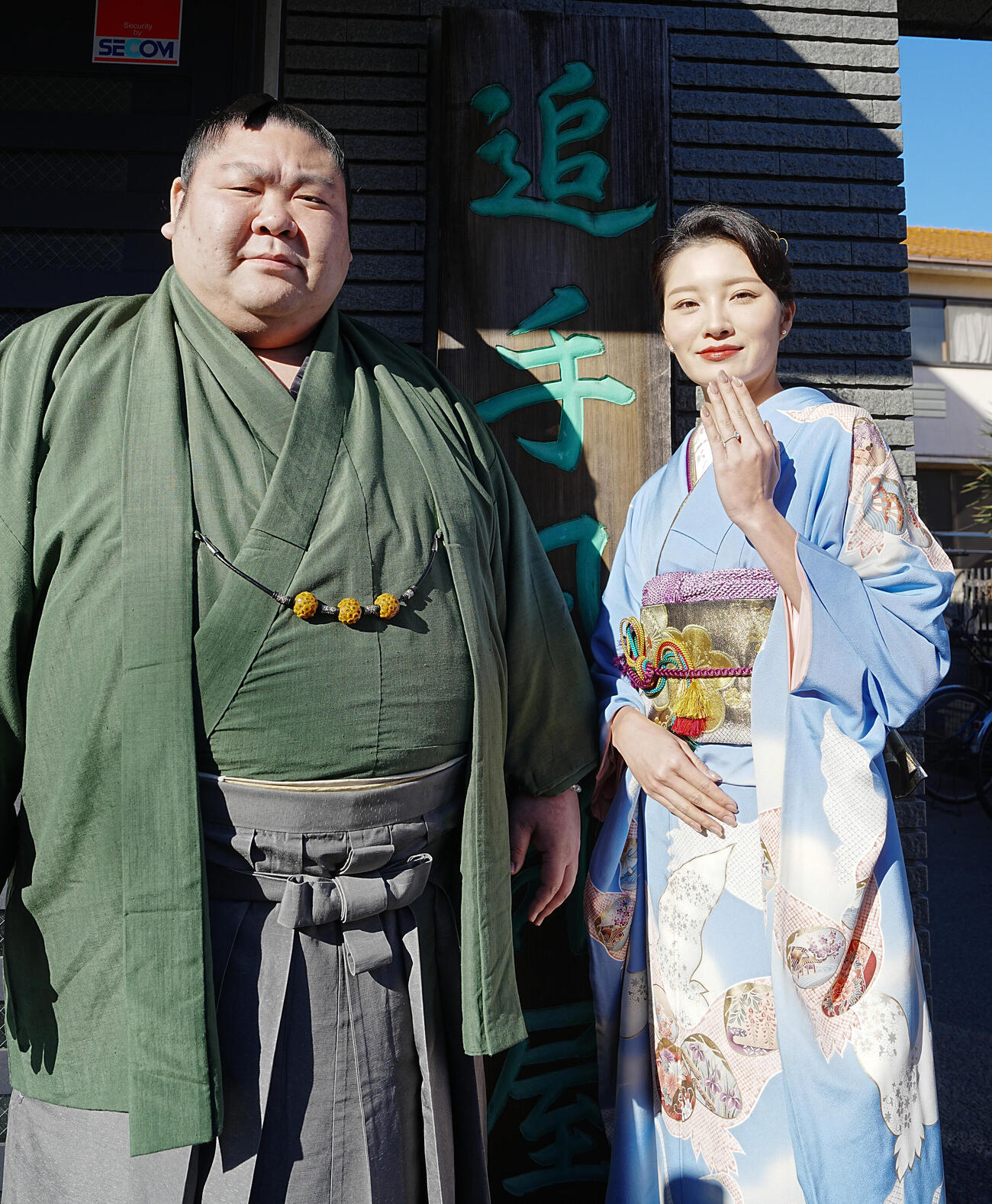 剣翔と婚約者の祐華さん（2026年1月撮影）