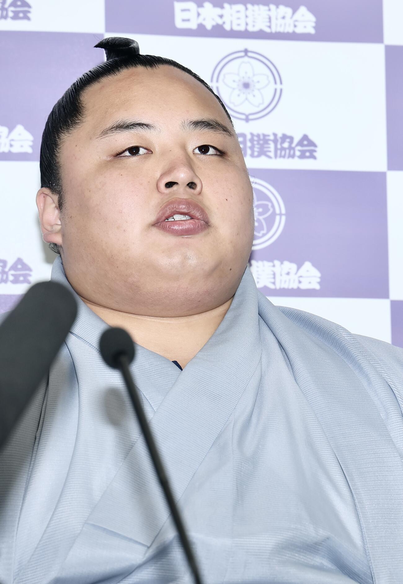 番付発表会見　質問に答える琴勝峰＝2026年4月27日　