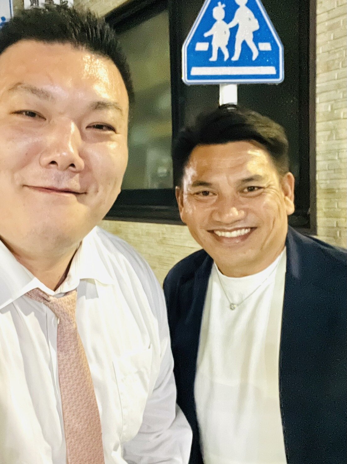 元ロッテ監督の井口資仁氏（右）と会食した春日山親方（元関脇勢）