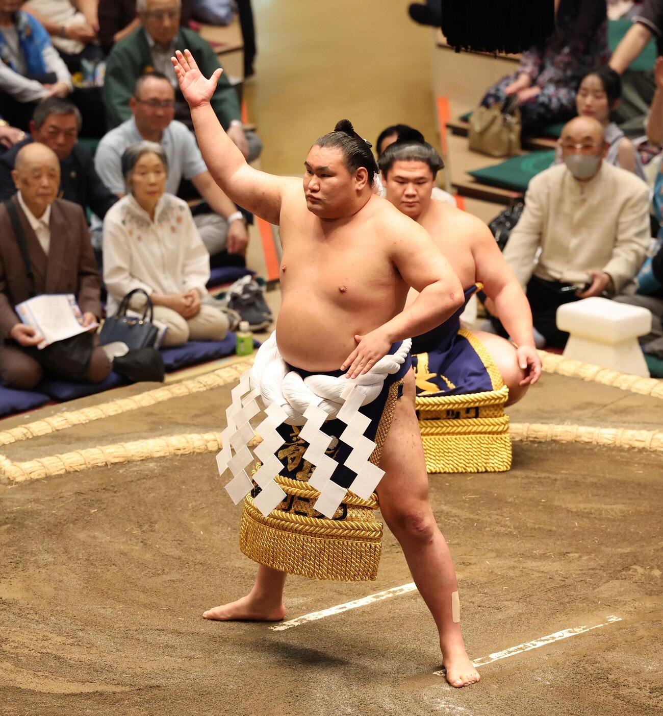 土俵入りする豊昇龍..＝2026年5月10日　