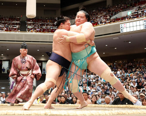 誰が優勝してもおかしくない。幕内の下でも優勝ある」2横綱1大関休場