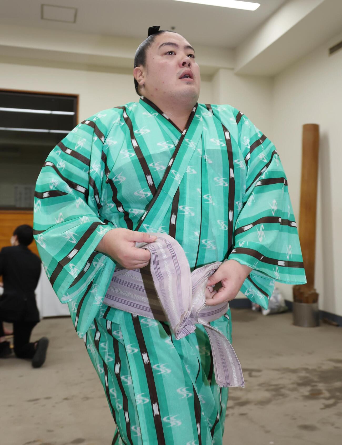 大相撲夏場所5日目　支度部屋を引き揚げる一山本