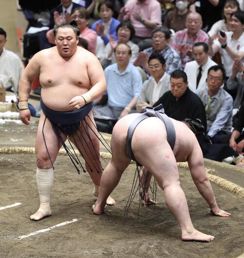 玉鷲　稀勢の里に並ぶ幕内714勝目「毎日、きっかけ探してる」９連敗後に２連勝「しゃ～って」