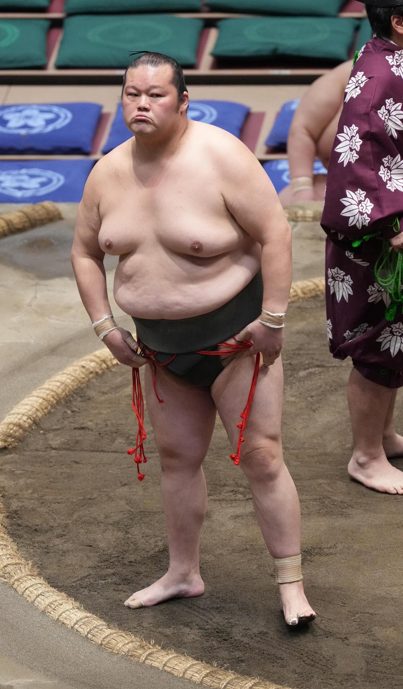 大相撲夏場所13日目　現役最後の取組に臨む龍勢旺（撮影・小沢裕）＝2026年5月22日