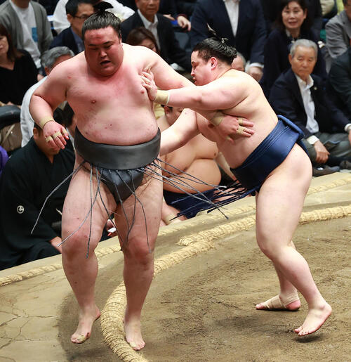 新入幕の若ノ勝 激しい相撲制し「うれしい」勝ち越し「1番の武器を心にして」師匠の湊川親方 大相撲 日刊スポーツ 