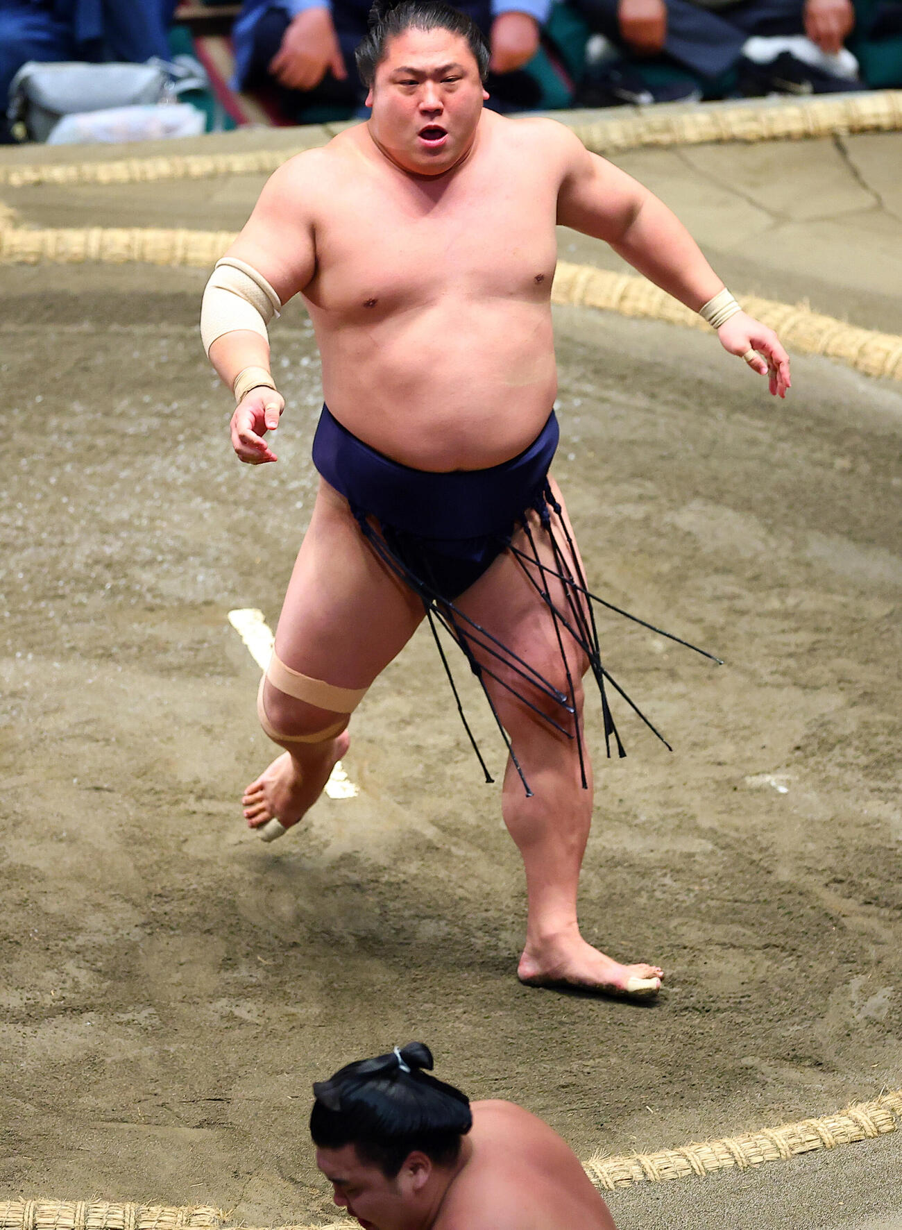 優勝決定戦で霧島を破り優勝した若隆景（撮影・野上伸悟）