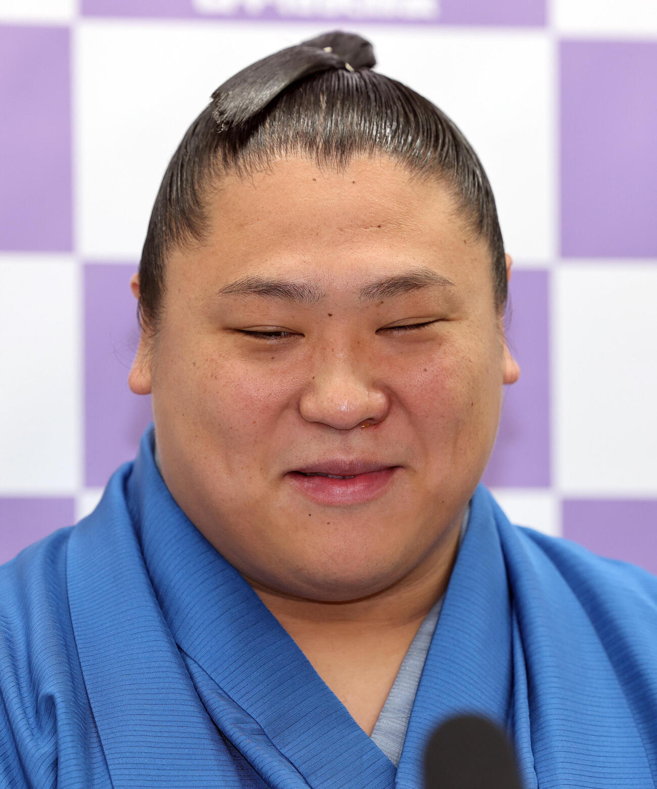 優勝から一夜明け、会見する若隆景（撮影・野上伸悟）＝2026年5月25日