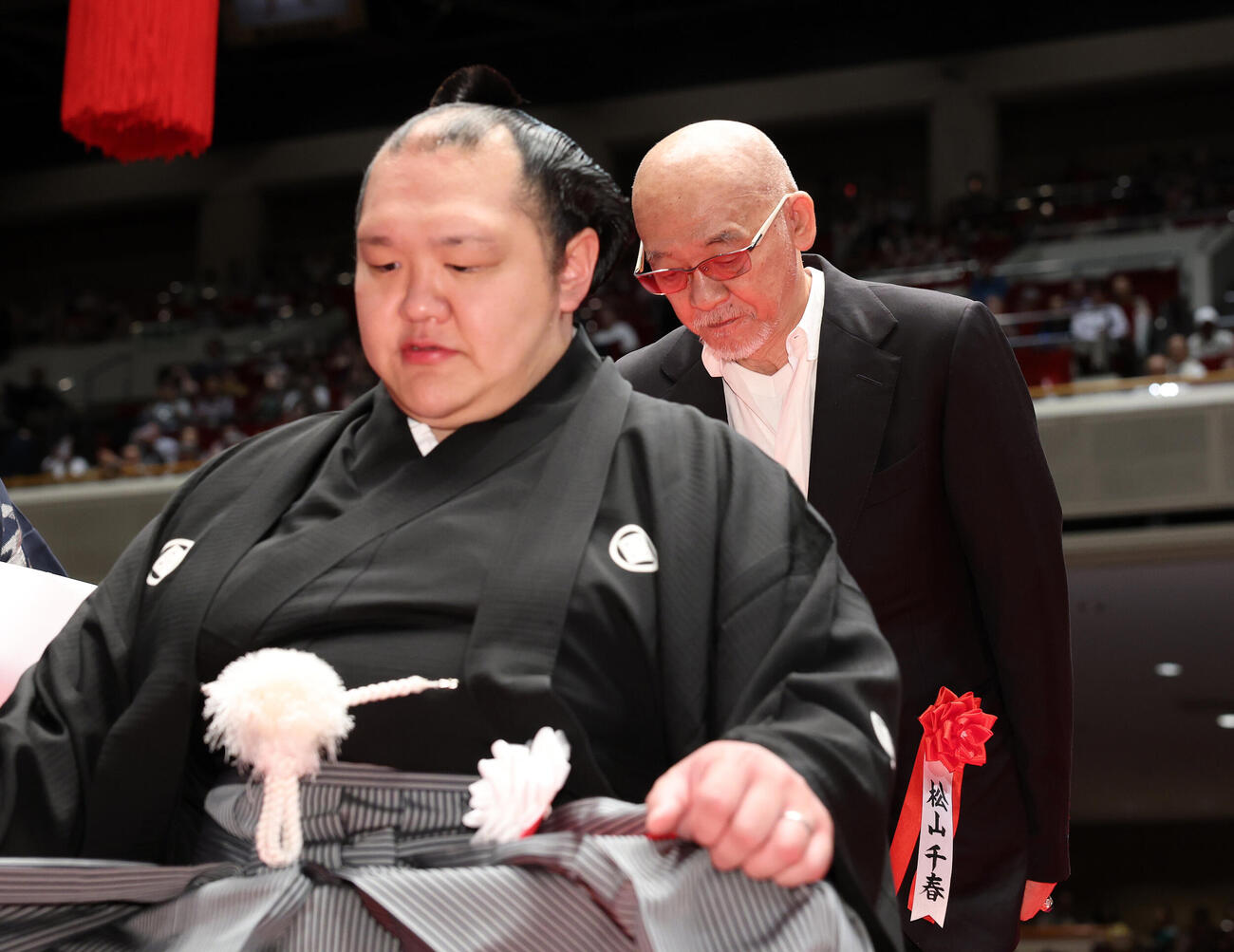 北勝富士改め大山親方の断髪式に臨む松山千春（撮影・鈴木正人）＝2026年5月30日