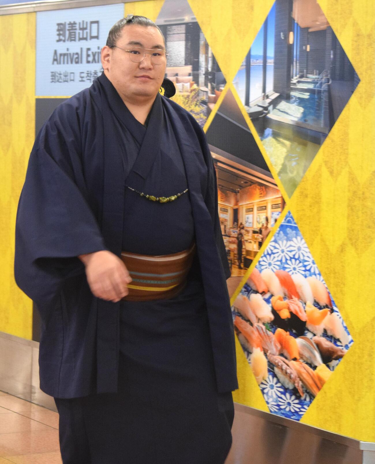パリ公演から帰国した豊昇龍