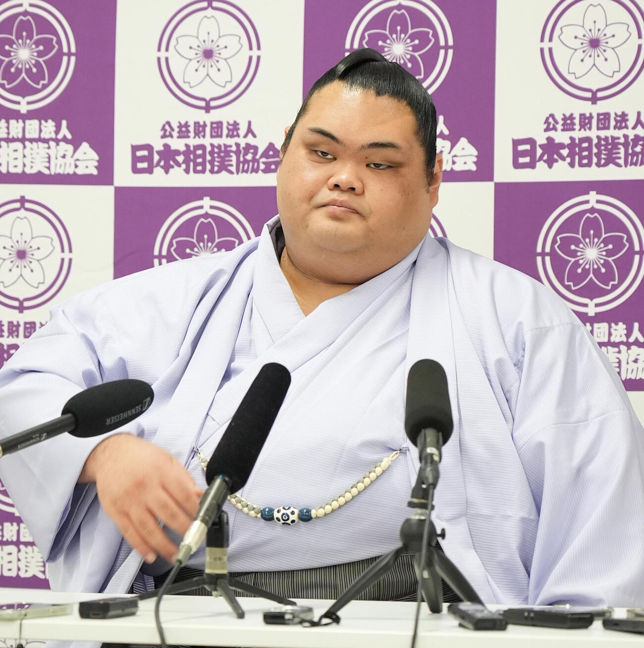 会見する今場所新入幕の一意（撮影・森本幸一）