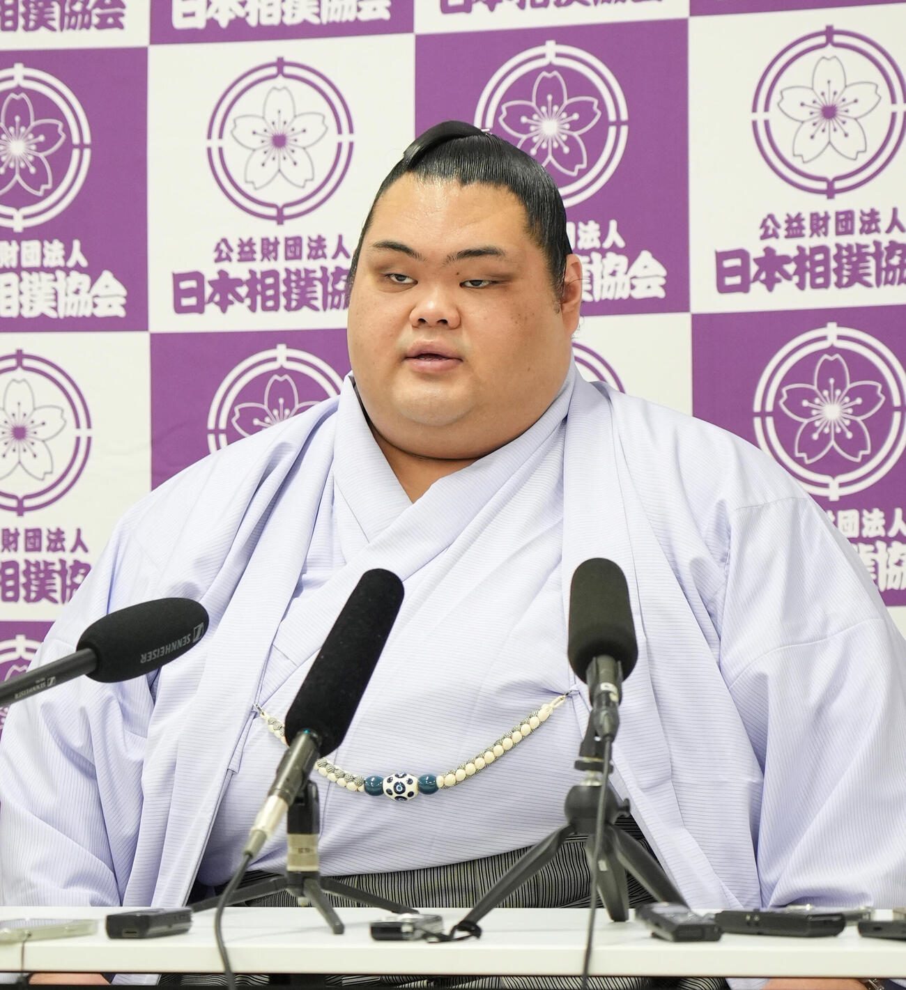 会見する今場所新入幕の一意（撮影・森本幸一）