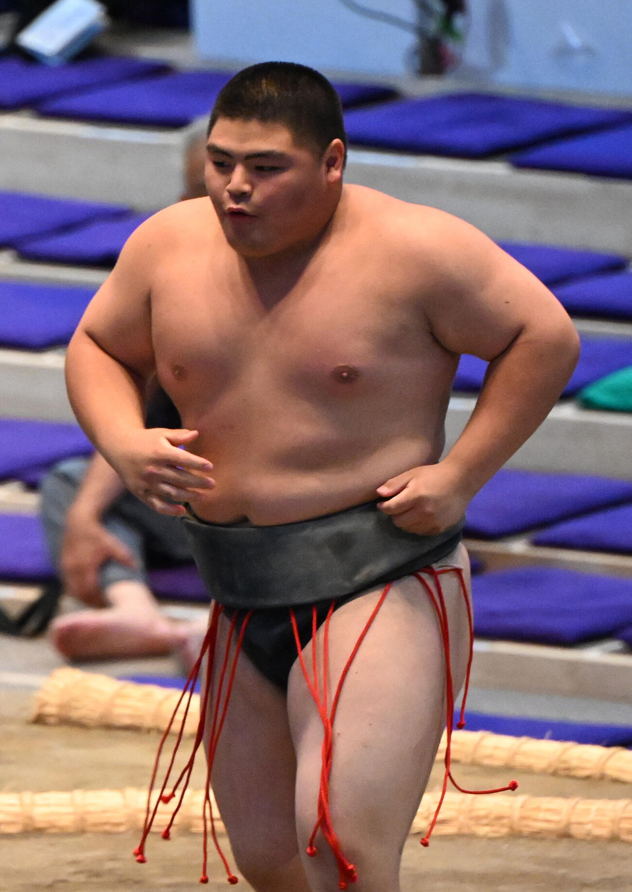 押し出しで大翔樹を破った沢田（撮影・和賀正仁）