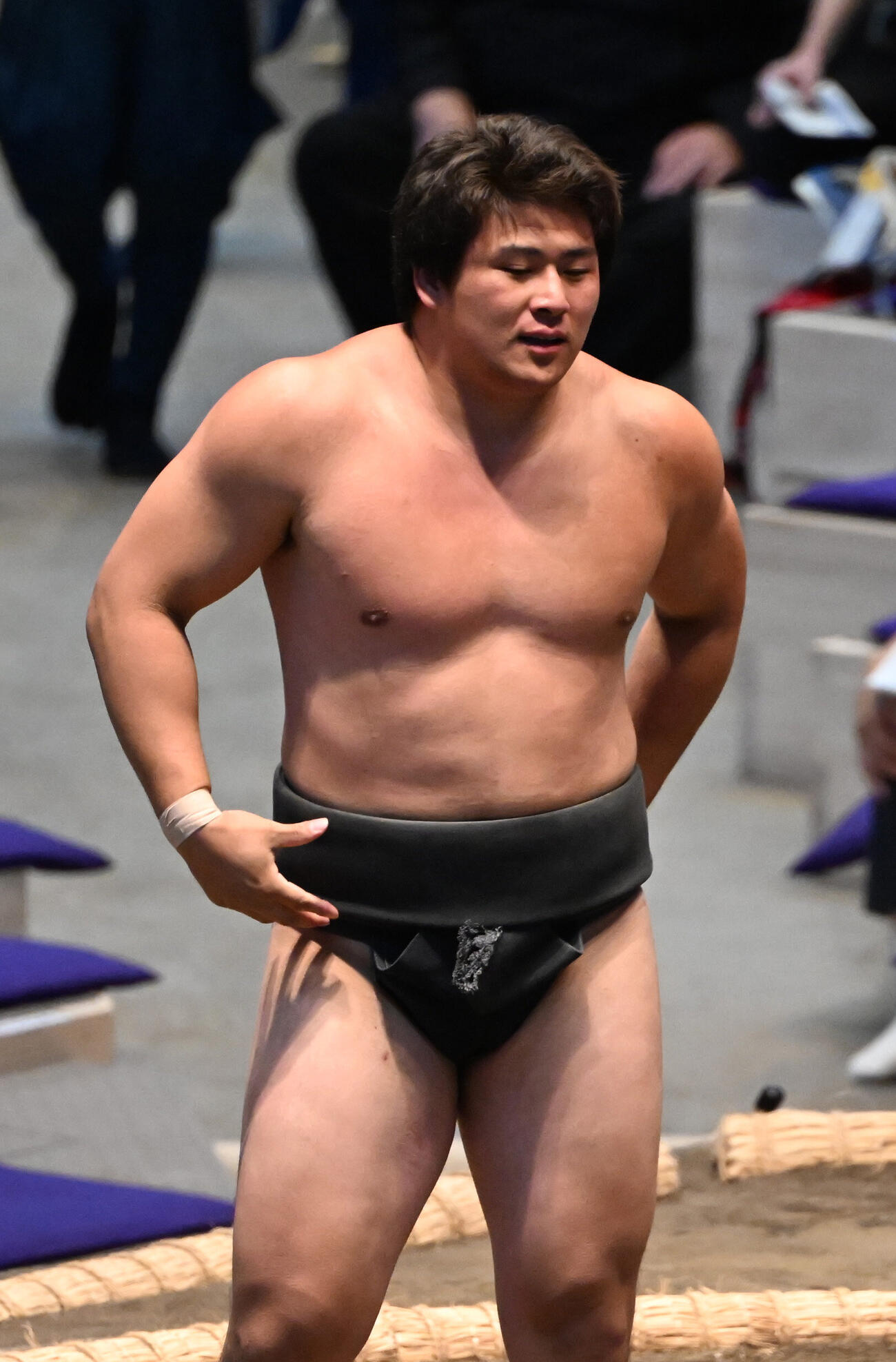 大森は寄り切りで行徳を破る（撮影・和賀正仁）＝2026年7月12日、令和8年大相撲名古屋場所初日　IGアリーナ