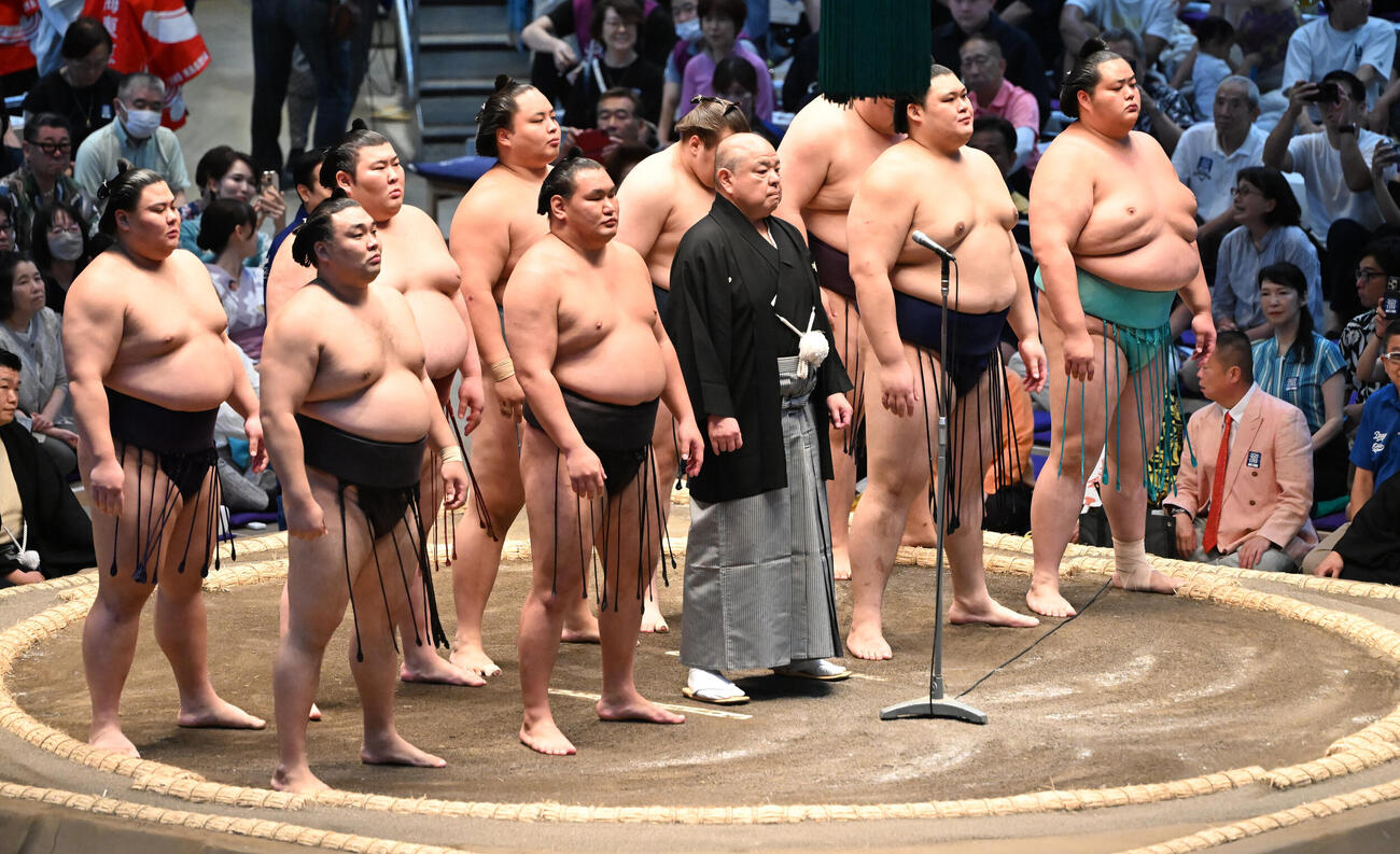 協会あいさつする八角理事長（撮影・和賀正仁）