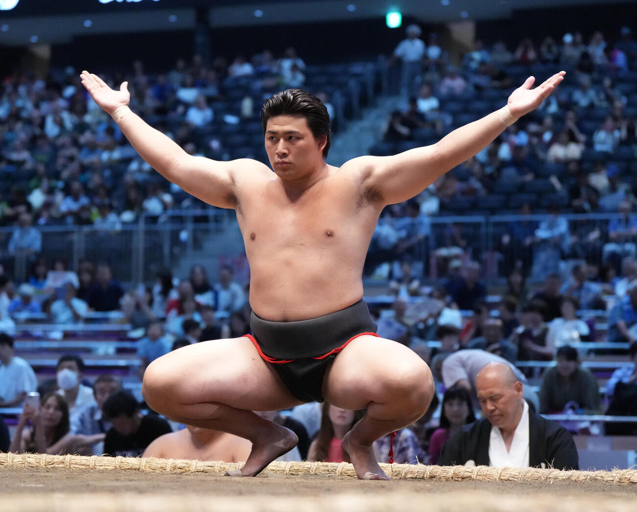土俵に上がる大森（撮影・森本幸一）