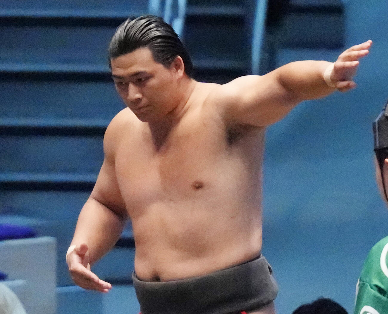 土俵に上がる大森（撮影・森本幸一）