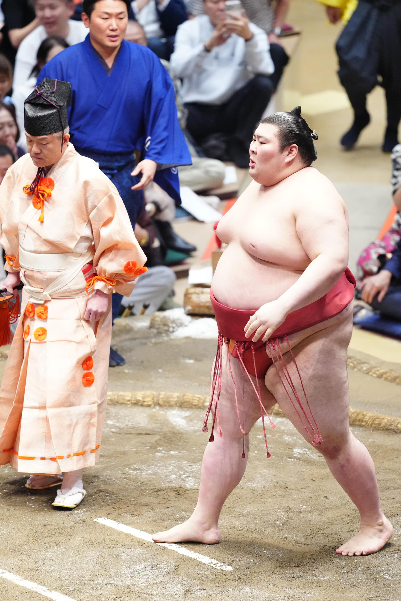 高安を押し倒しで破った熱海富士（撮影・江口和貴）