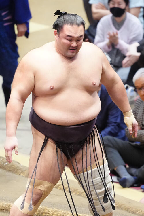 自分が転んでいてはダメですね」朝乃山が悔しい3敗目 勝ち越し王手は