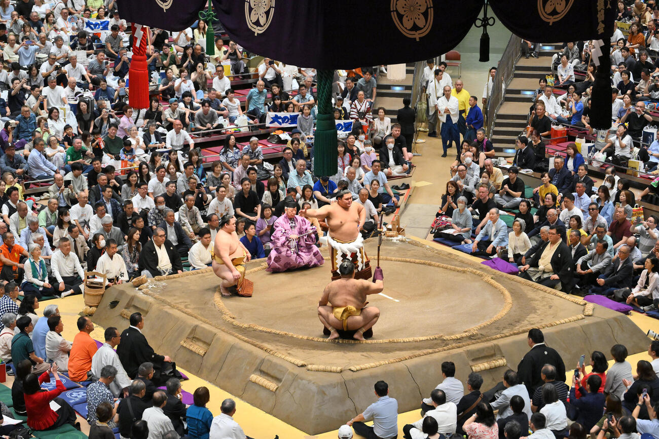 土俵入りする大の里（撮影・滝沢徹郎）