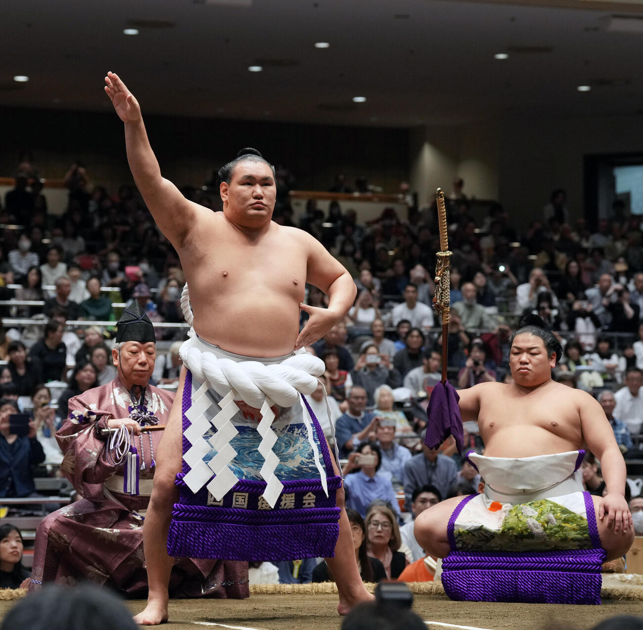 横綱土俵入りする豊昇龍（撮影・小島史椰）