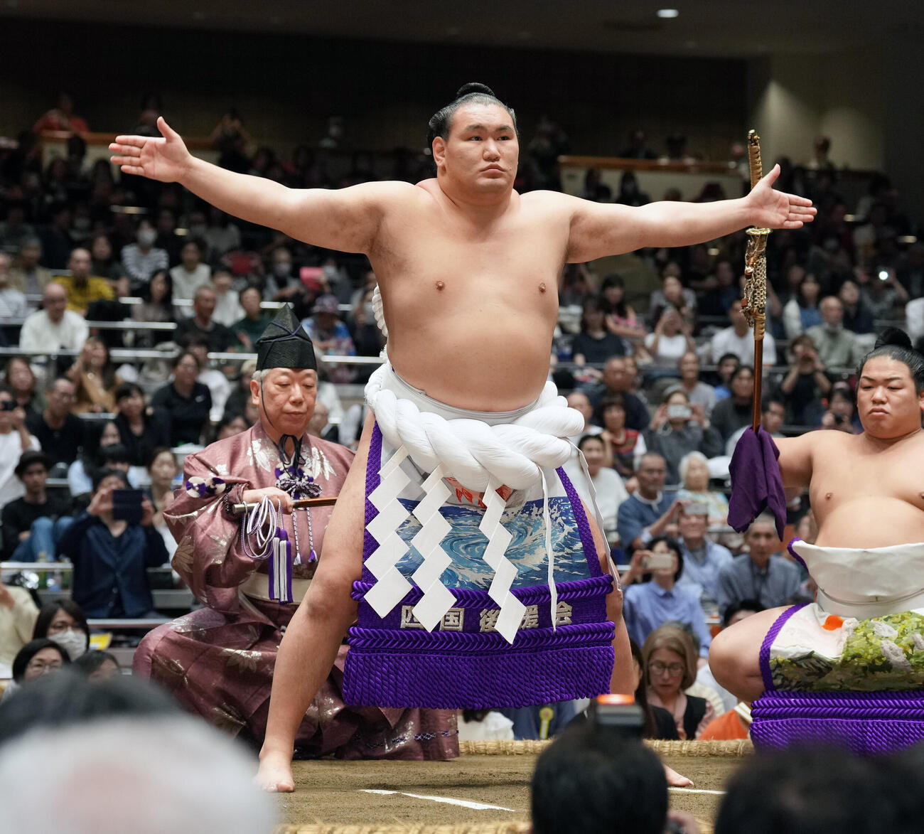 横綱土俵入りする豊昇龍（撮影・小島史椰）