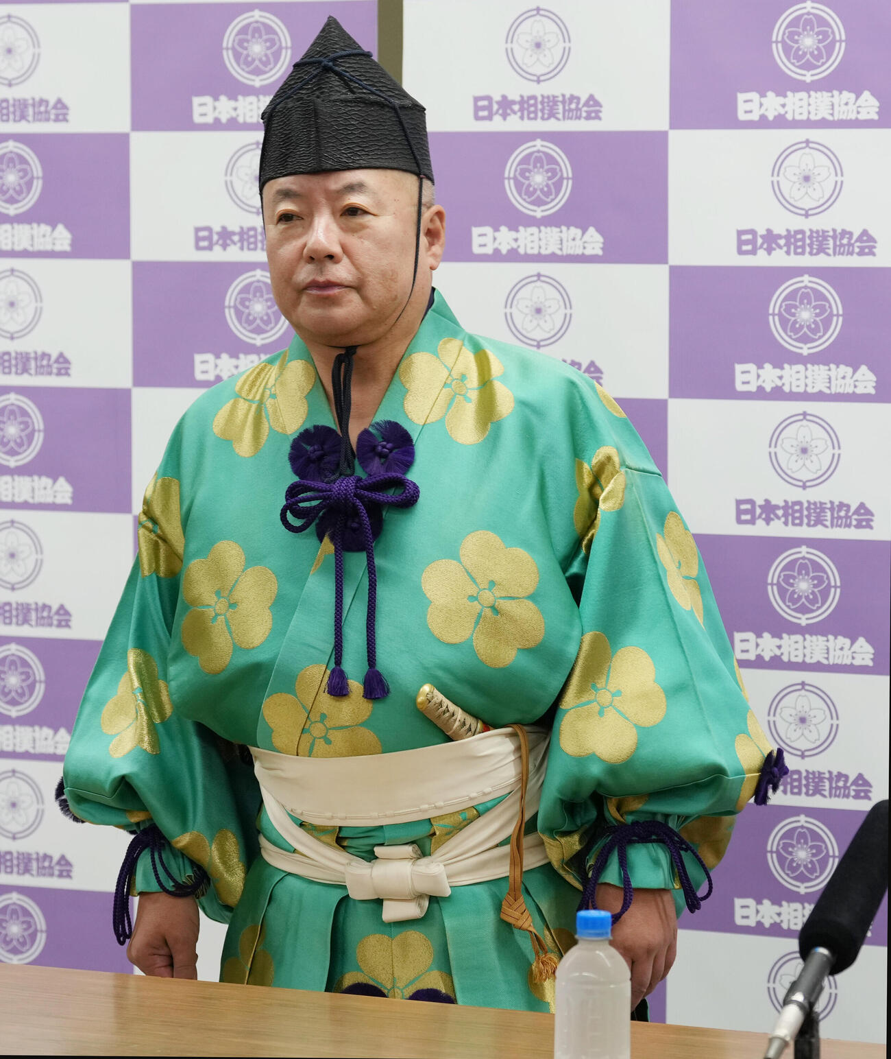 引退会見に臨む立行司の木村庄之助（撮影・小島史椰）