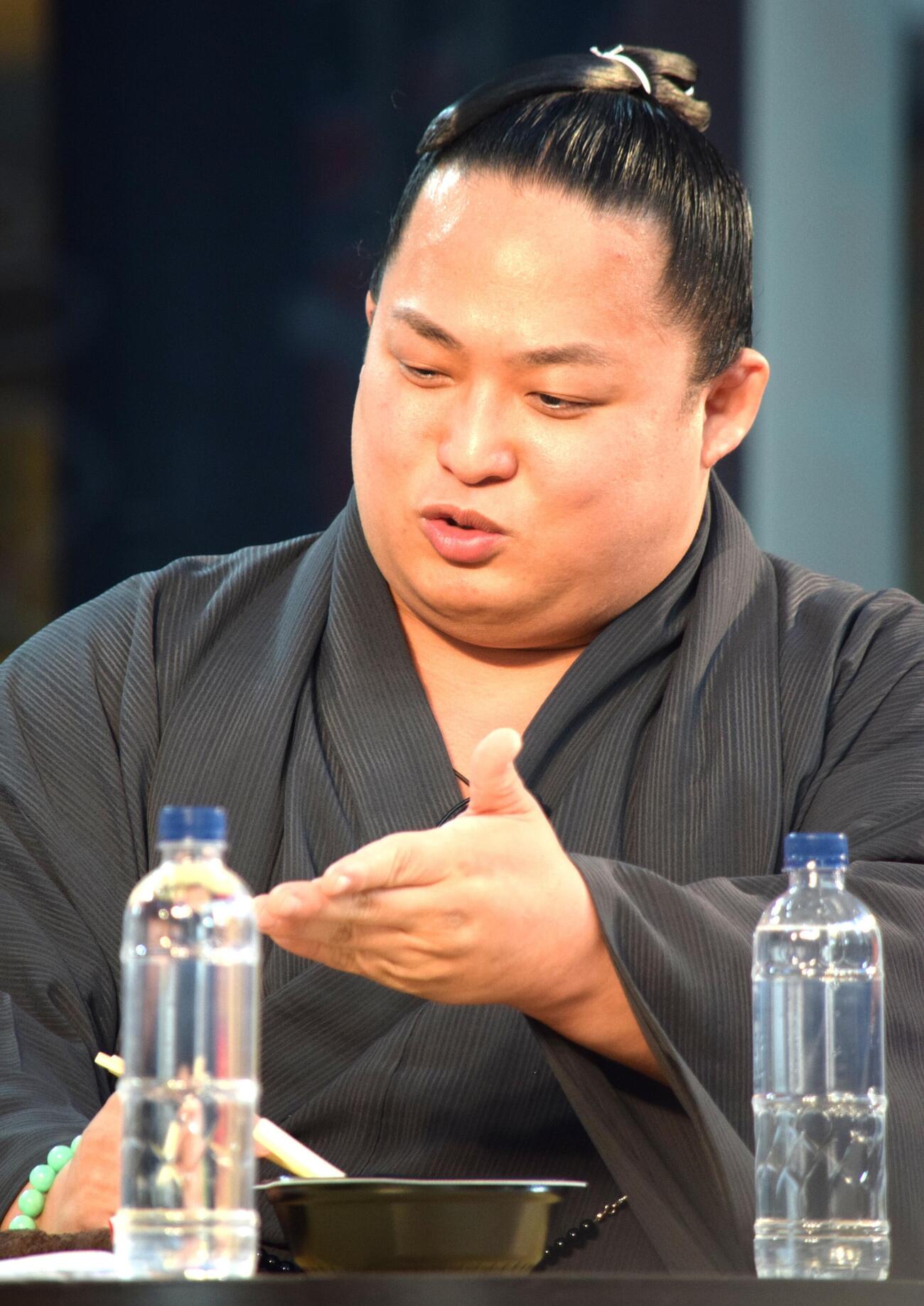ちゃんこの食レポコーナーに登場する翠富士
