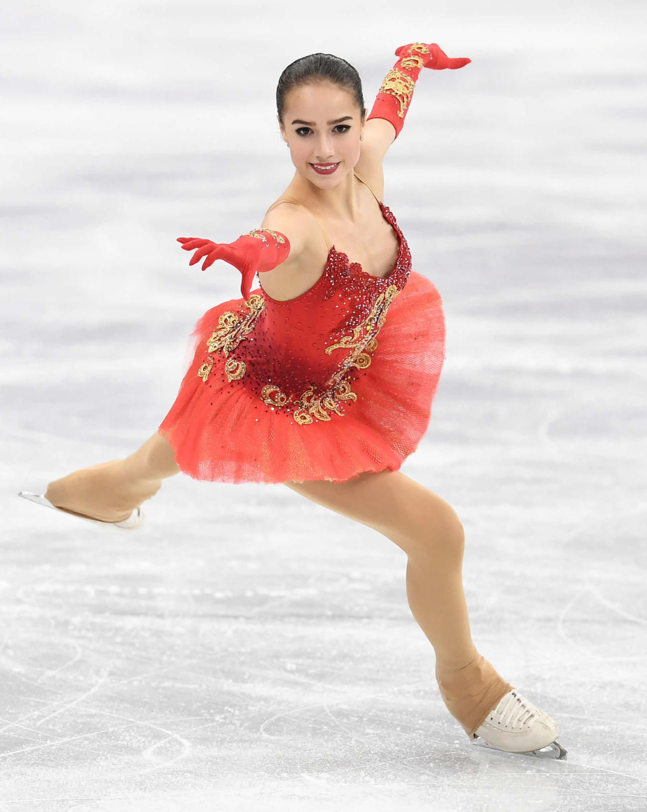 18年2月、平昌五輪の女子フリーで華麗な演技を披露するアリーナ・ザギトワ