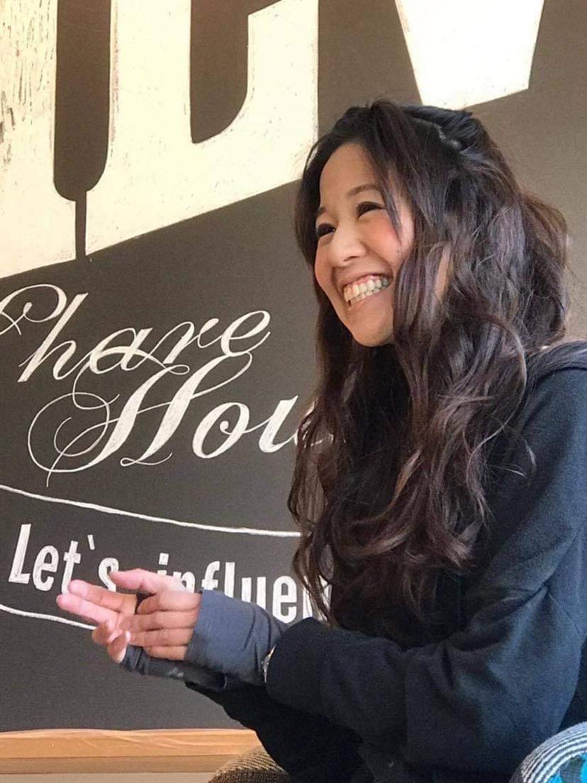 チョークアーティストとして活躍する河野真弓さん