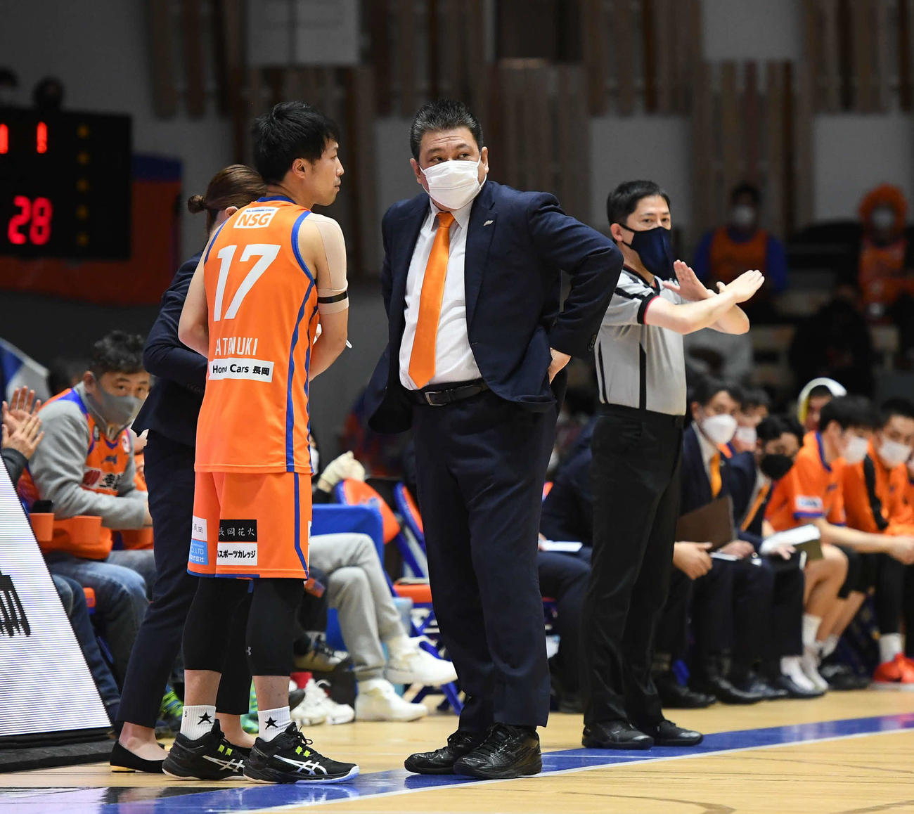 古巣の群馬を破った平岡富士貴HC（中央）©B.LEAGUE