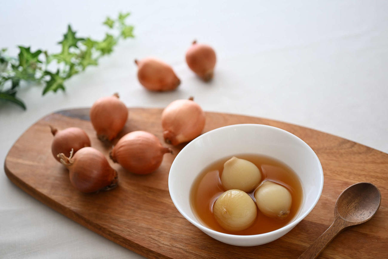 玉ネギが丸ごと入ったスープ